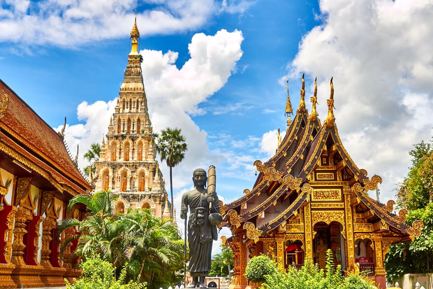 Quần thể chùa vàng ở miền Bắc Thái Lan